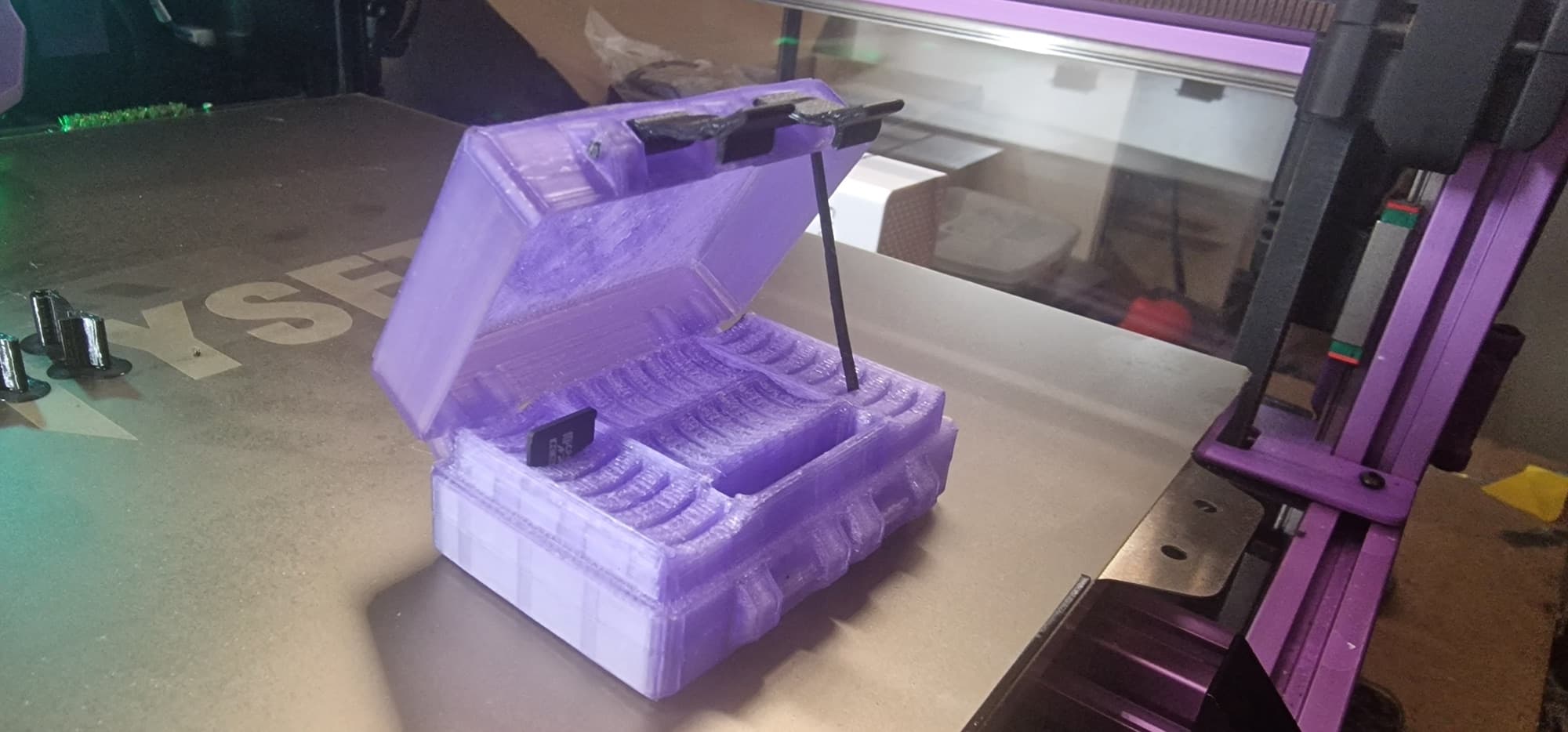 Hinged SD and microSD card box, open, fresh off the printer